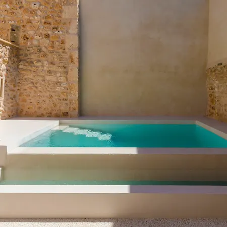 Batolla Hotel